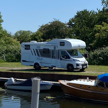 Wohnmobil auf der Werft Allerm&ouml;he